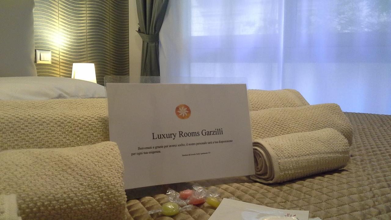 Luxury Rooms Garzilli パレルモ エクステリア 写真